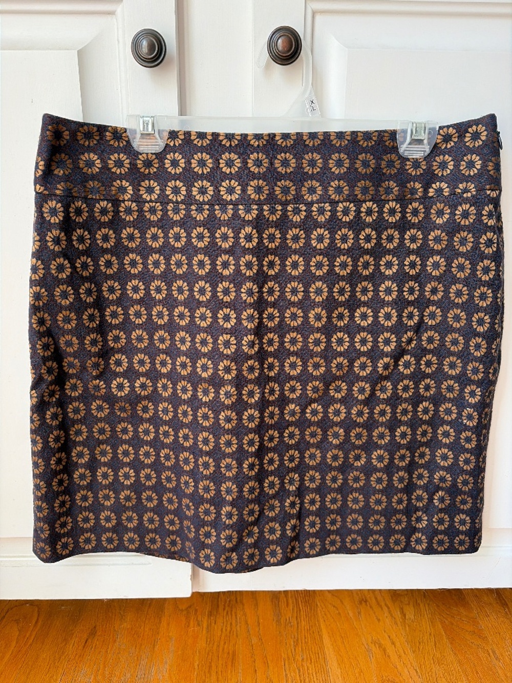 Loft fall pattern mini skirt